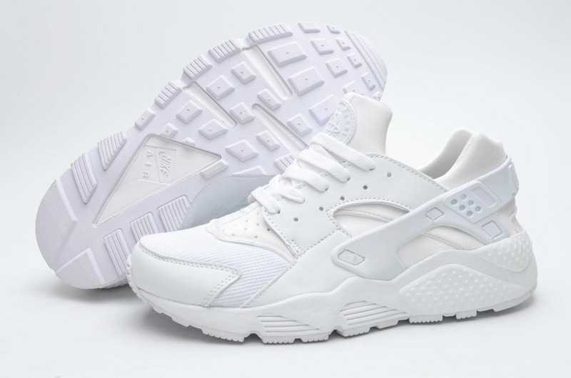 huarache nike blanche